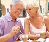 Im Straßencafé<br/><h7> © Monkey Business - fotolia.com</h7>
